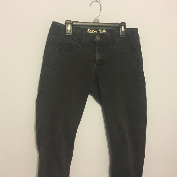 Size 7 black Capri jeggings - Picture 1 of 3